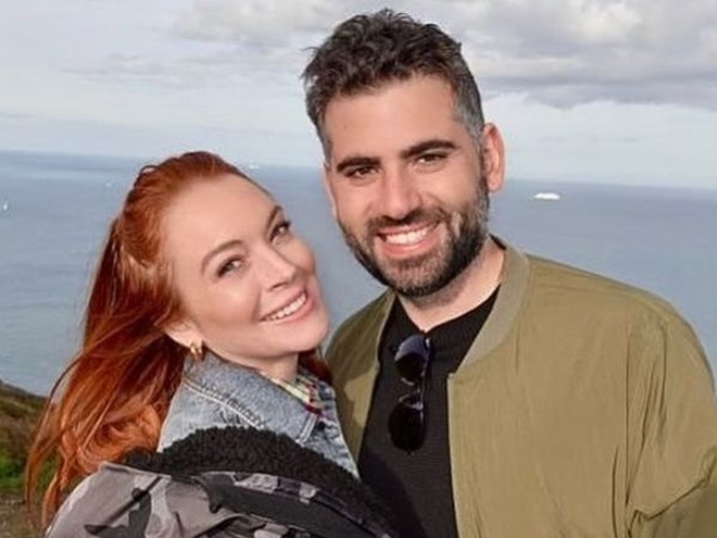 Вагітна Ліндсі Лохан показали перші фото з вечірки baby shower