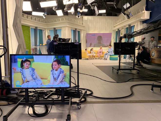 Дочки KAMALIYA спробували себе в якості телеведучих