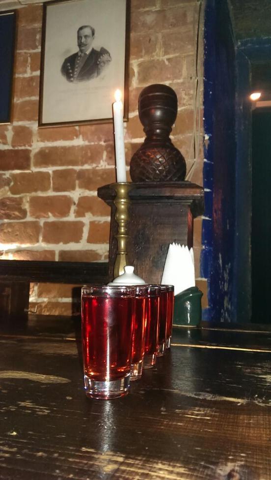 Рестораны Львова: Під синьою пляшкою