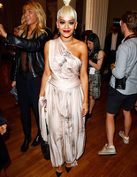 Образы гостей Недели мод в Лондоне