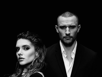 Тарас Цимбалюк в головній ролі кліпу української співачки LADA: всі погляди на них