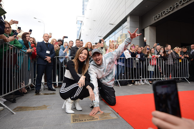 Время и Стекло получили именную звезду на площади звёзд в Киеве