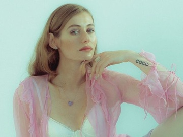 Ексдружина зрадника Бардаша, співачка Луна, оголосила про другу вагітність