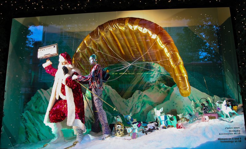 Найгарніші різдвяні вітрини світу: Harvey Nichols