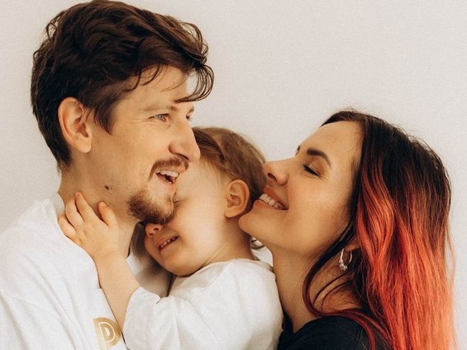 MamaRika зізналася, чи живе з чоловіком після заяви про кризу у шлюбі