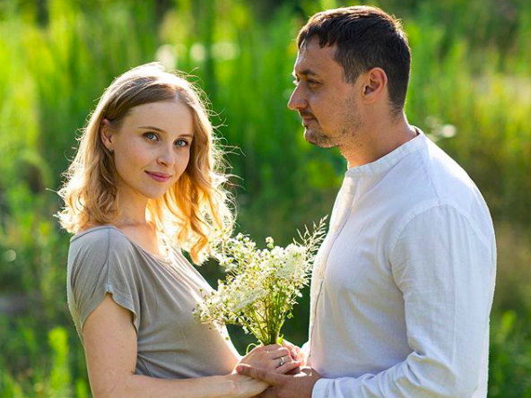 Беременная Анна Сагайдачная и её муж Евгений