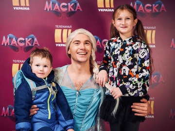 Володимир Остапчук показав, як спілкується з дітьми від Олени Войченко по відеозв'язку