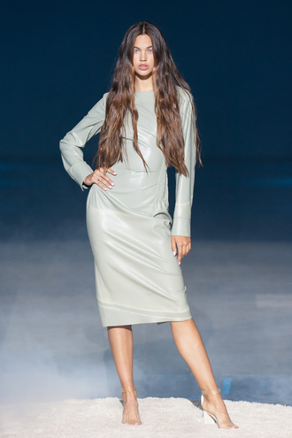 Показ The Coat by Katya Silchenko: UFW noseason sept 2021 на Ukrainian Fashion Week noseason sept 2021