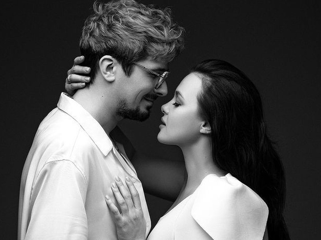 Вагітна дружина Позитива знялася оголеною у новій фотосесії