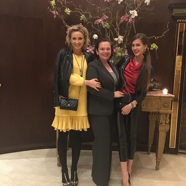 Бузова в Италии