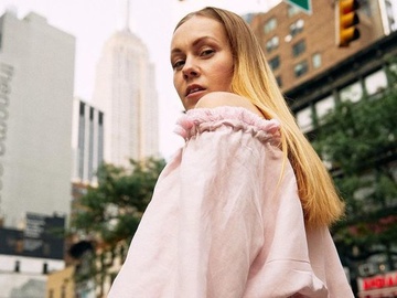 Alyosha вибачилася за своє звернення до хейтерів, які критикували її «радісні» фото із США