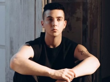 Melovin розповів, як дізнався про невиліковну хворобу, і розсекретив діагноз