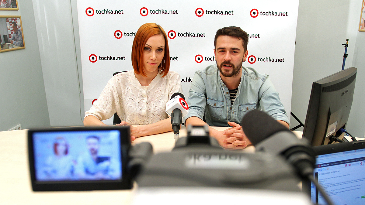 Алёна Мун, Паша Парфений