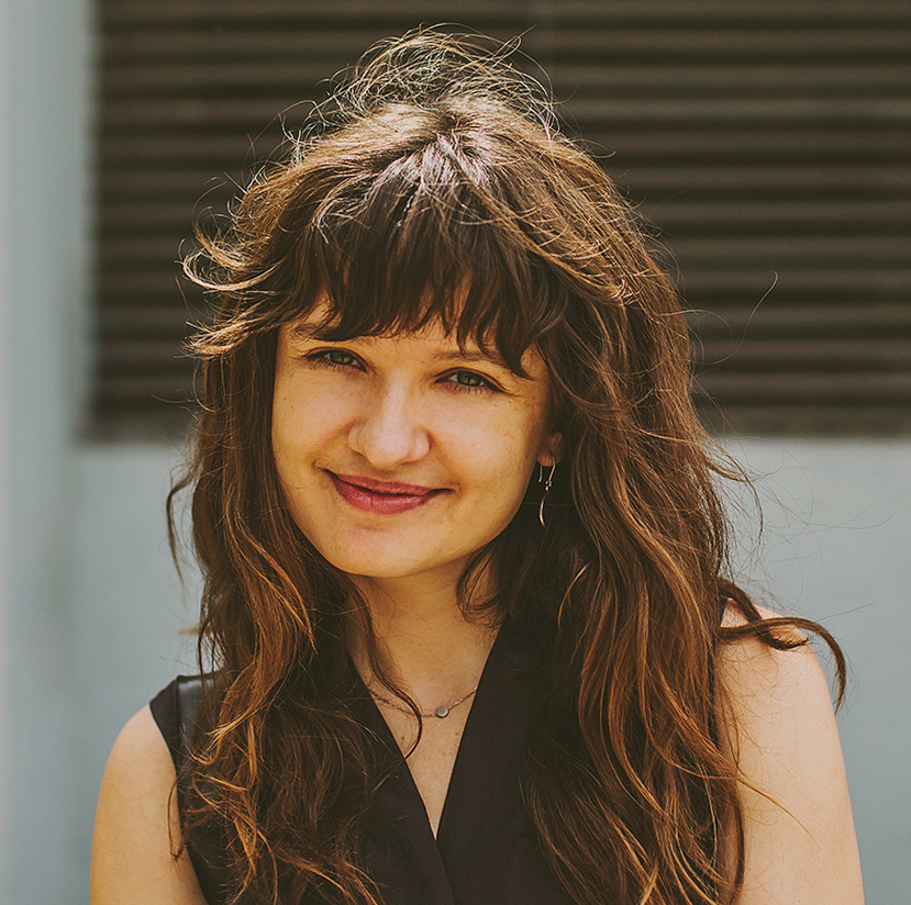 Земля блакитна, ніби апельсин бекстейдж