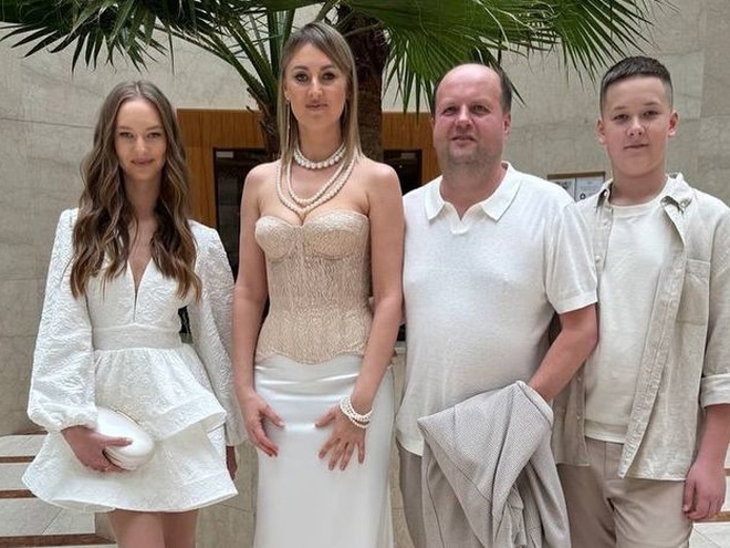 Віктор Бронюк розсекретив, де навчатимуться його діти