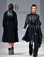 Показ ANOUKI BICHOLLA Показ ANOUKI BICHOLLA