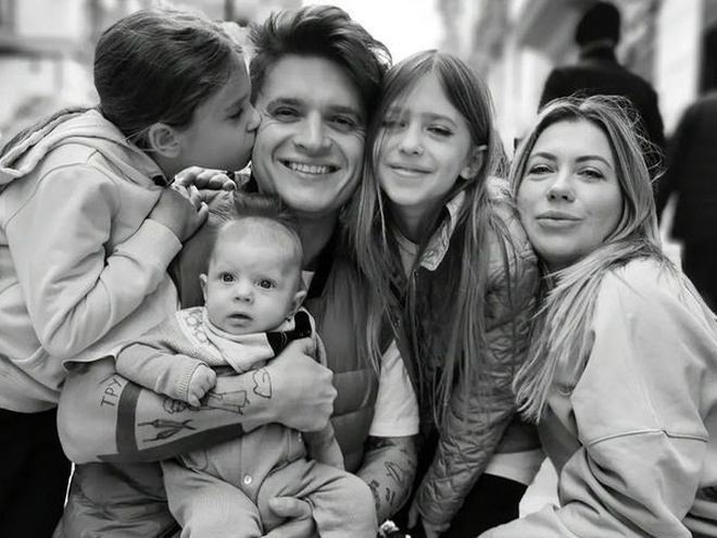 Анатолій розповів про гонорари під час війни та витрати на багатодітну сім'ю