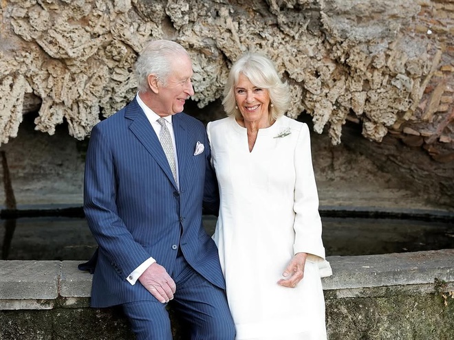 Чарльз III та Камілла святкують 20-річчя шлюбу: нові портрети королівської пари