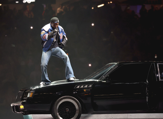 Супербоул-2025: які артисти виступили на фінальному матчі НФЛ