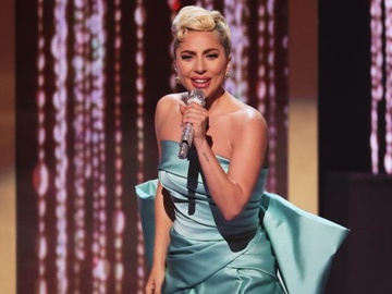 На Леді Гагу подала до суду жінка, яка повернула співачці собак після викрадення