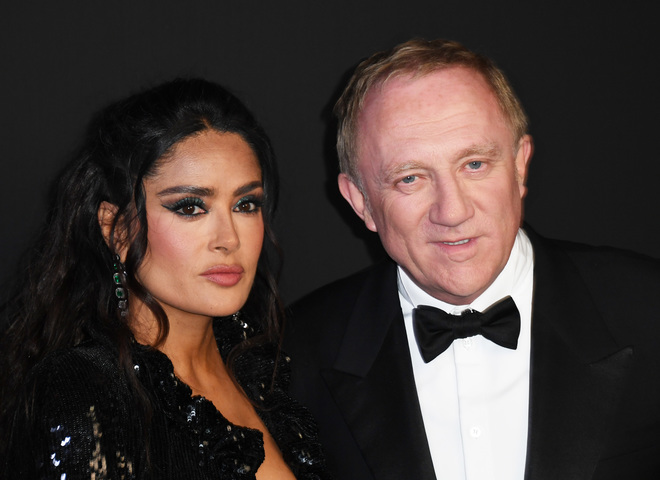 Сальма Гаєк зворушливо привітала чоловіка-мільярдера з 61-річчям