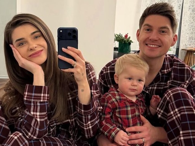 Молода дружина Остапчука зізналася, чи ревнує його до інших дівчат