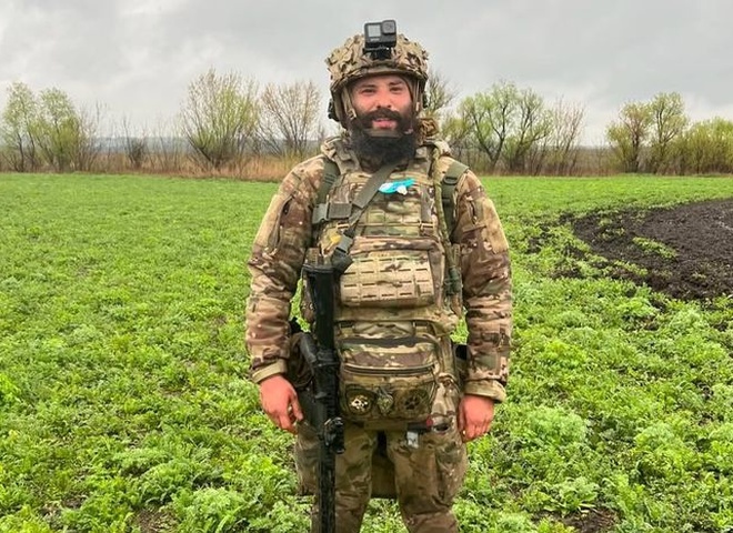 Віктор Розовий показав свої перші кроки після тяжкого поранення на фронті