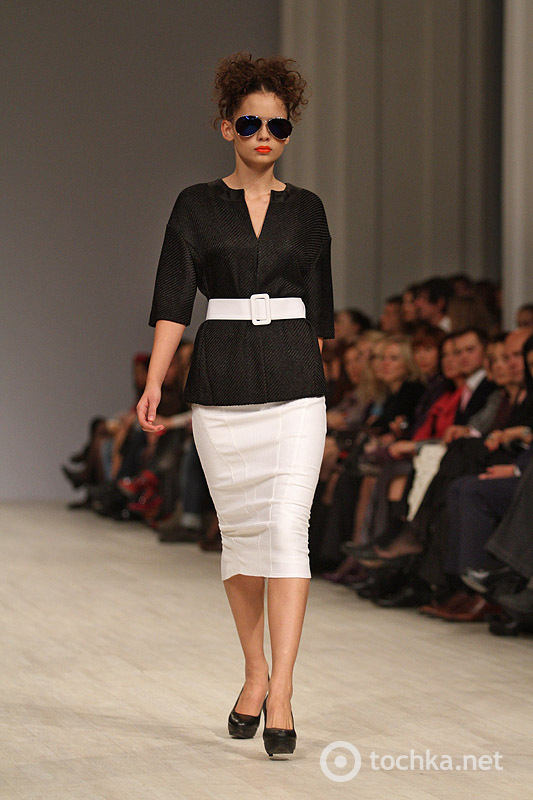 Показ Татьяна ЗЕМСКОВА / Елена ВОРОЖБИТ