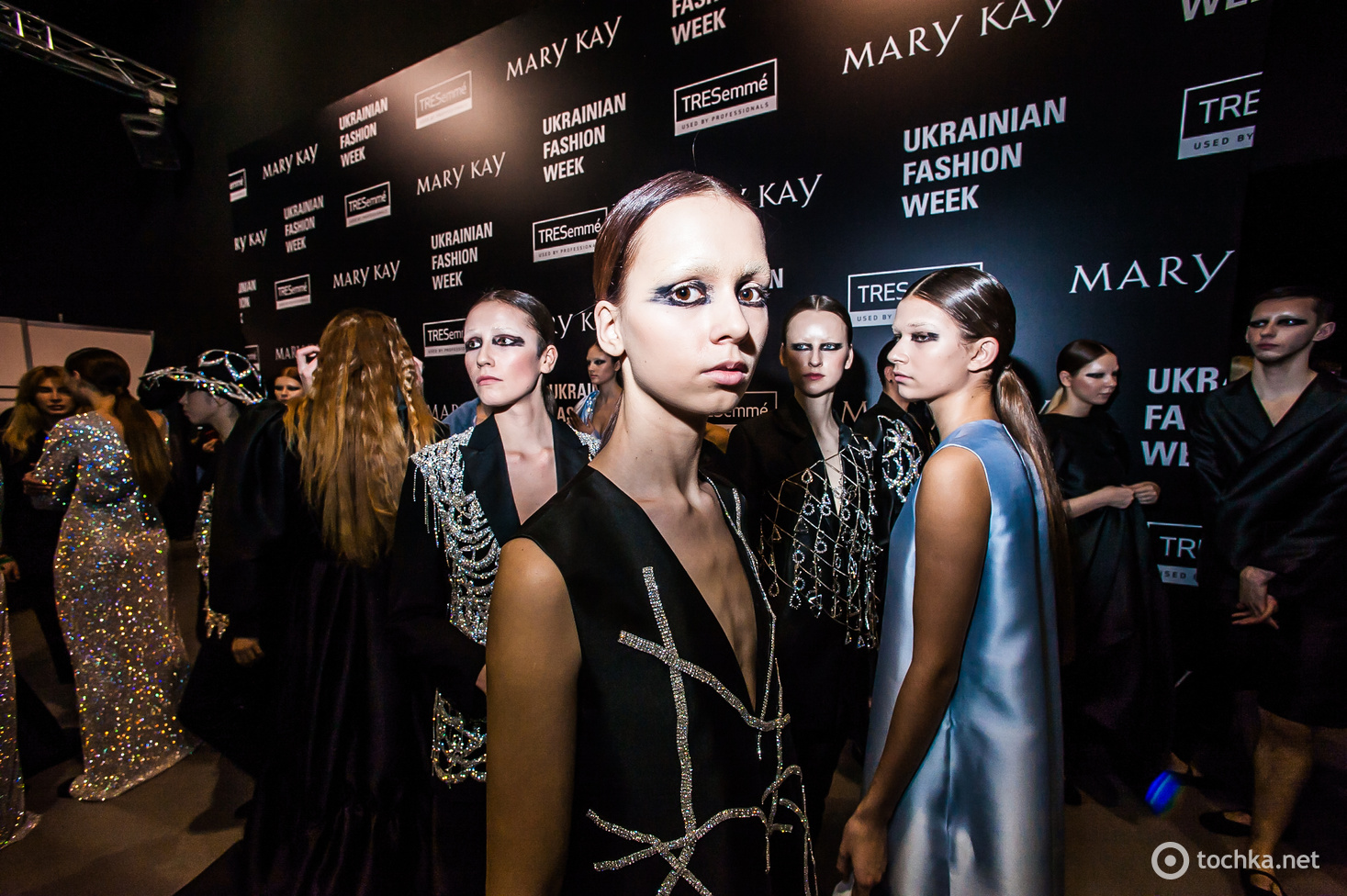 Backstage первого дня UFW FW20/21