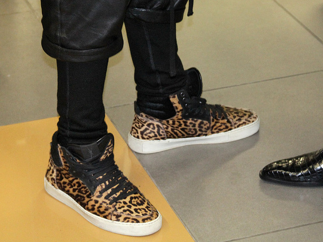 Тимати с леопардовыми кедами