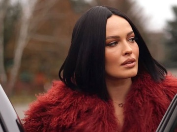 Через 18 років: Астаф'єва переспівала українською культовий хіт NikitA «Машина»