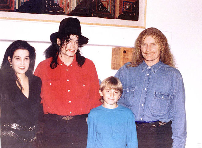 Лиза-Мария Пресли и Майкл Джексон в августе 1994 года