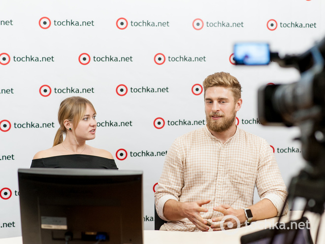 Міла Киселиця (актриса і директор театру тіней VERBA SHADOW) і Руслан Бокач (актор і технічний директор театру VERBA SHADOW)