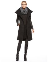 Пуховики DKNY