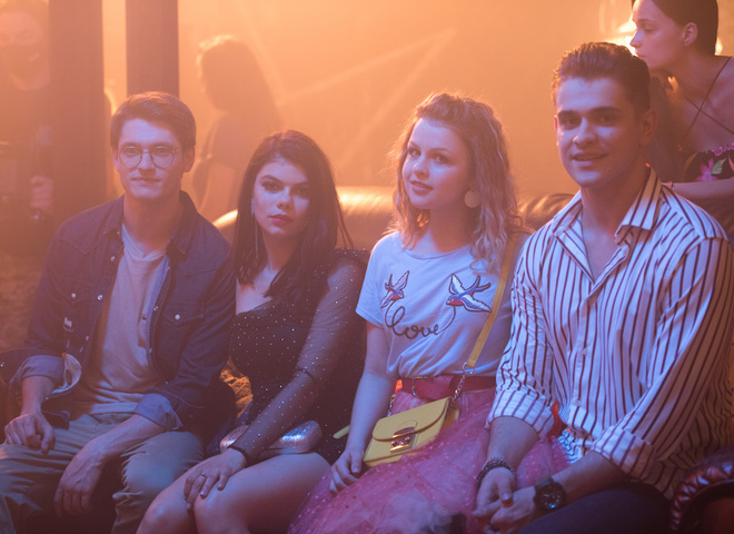 Сериал Поцелуй Фото