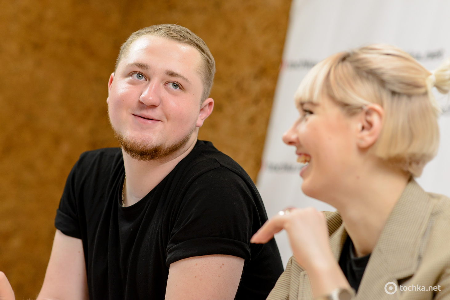 Победители проекта "Подиум" дуэт Середа в гостях tochka.net