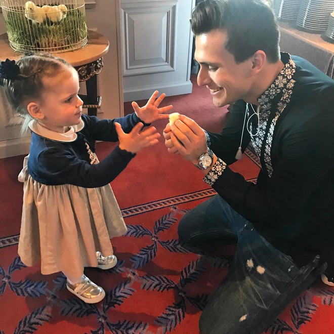 знаменитості в вишиванках