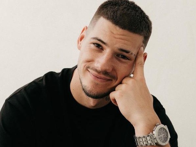 У Польщі пограбували будинок скандального українського блогера Олександра Волошина