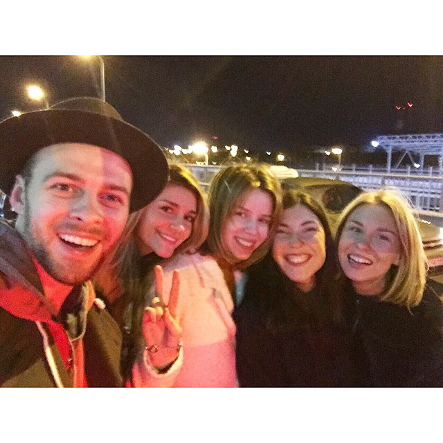 Миша Романова и Макс Барских с друзьями