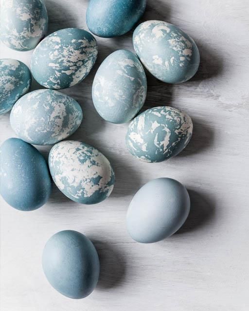 Як красиво пофарбувати яйця на Великдень