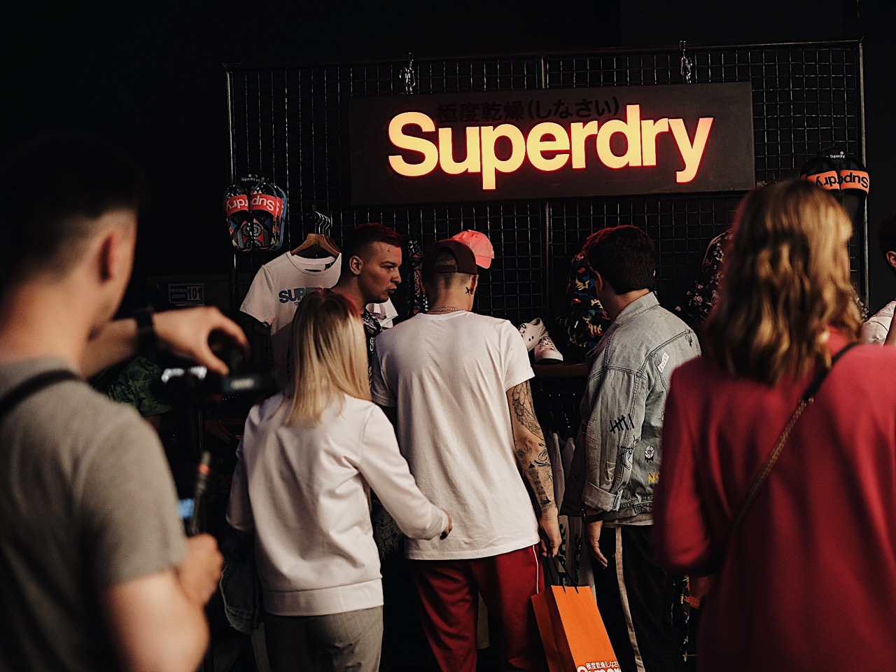 В Киеве прошла селебритиз-презентация игры RevolVR "Дикий запад"