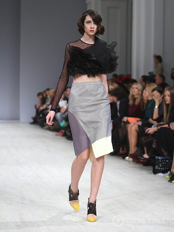 показ ANOUKI BICHOLLA