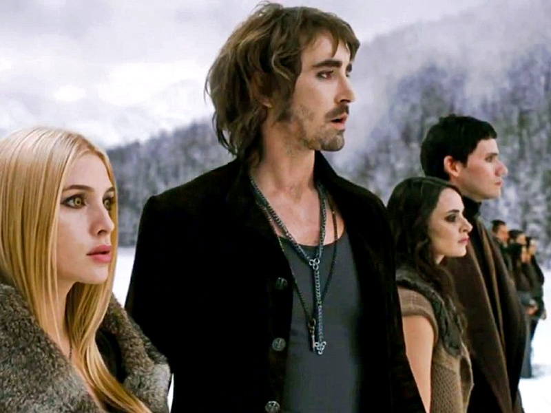 Кадры из фильма Сумерки Сага Рассвет. Часть 2