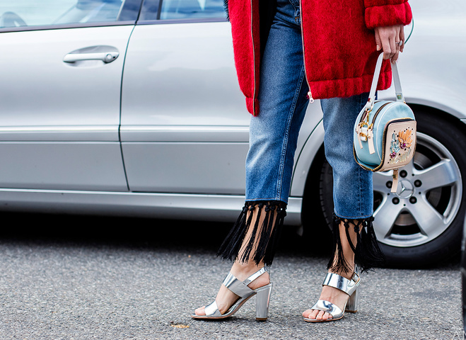 Модні тенденції весни 2016: джинси з бахромою