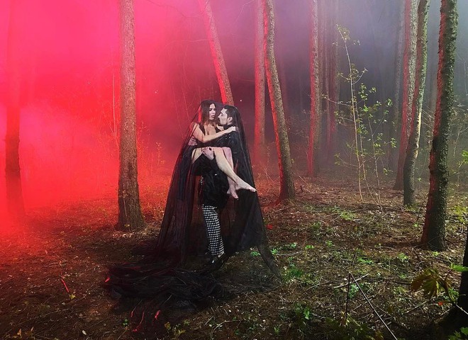 Дима Билан в лесу