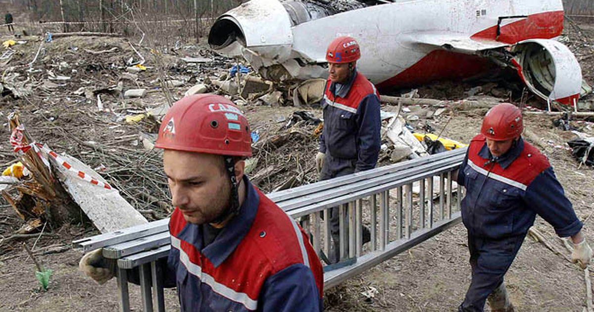 Смоленская катастрофа. Смоленск ту 154 тело Качиньского. Лех Качиньский Смоленск самолет.