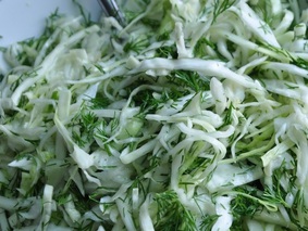 Салат из капусты с укропом