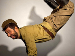 Михаил Галустян