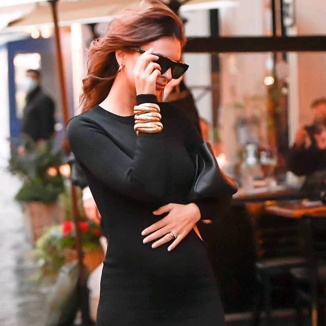 Вагітна Емілі Ратаковскі