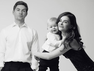 Дружина Остапчука показала, що вони подарували синові на перший день народження